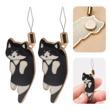 Load image into Gallery viewer, Cute Cat Magnetic Needle Holder Threader Household Magnetic Pin Holder (Black)
