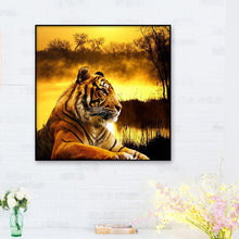 Load image into Gallery viewer, Tiger 30x30cm(Canvas) full round drill diamond painting
