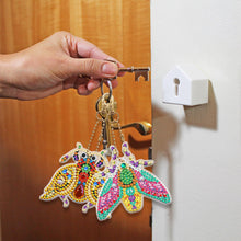 Load image into Gallery viewer, 5pcs Diamond Painting Keychain DIY Insect Animal Key Ring Pendants (YSK091)
