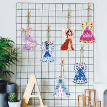 Load image into Gallery viewer, 6pcs Diamond Art Keychains Handmade DIY Christmas Decoration Gift (YSK136)
