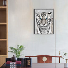 Load image into Gallery viewer, Tiger 30*40CM(Canvas) Full Round Drill Diamond Painting
